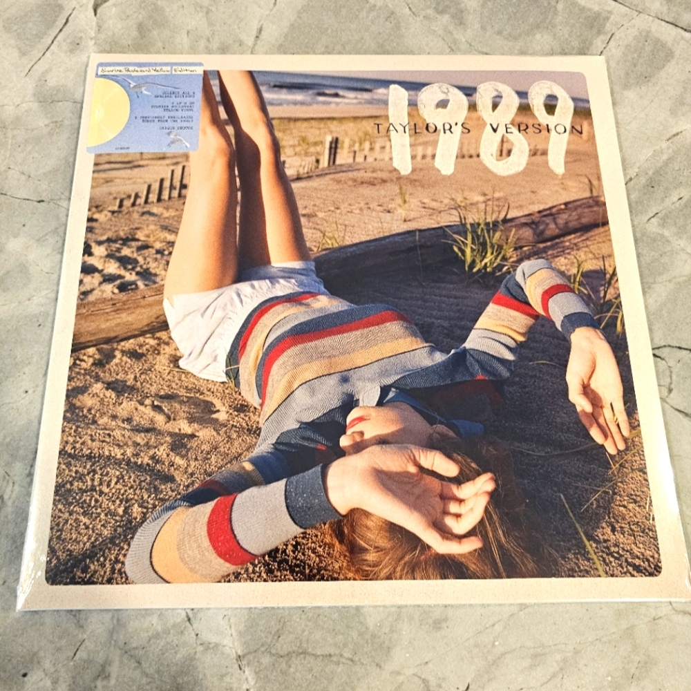 Taylor Swift Sunrise Boulevard Yellow Edition Vinyl NEW, unwrapped